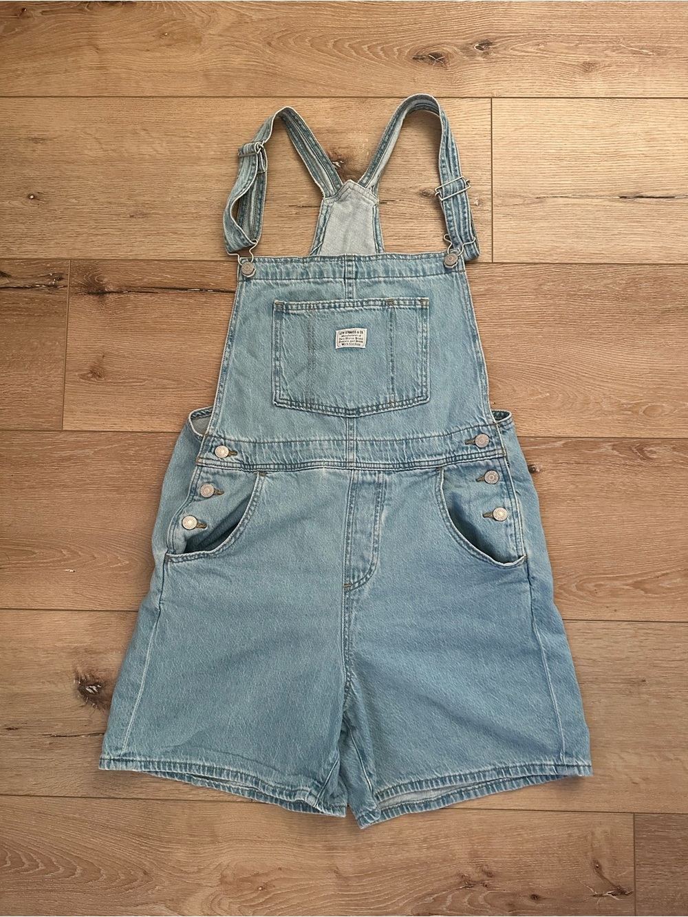 Levi’s Light Wash Denim Shortalls Overall Shorts Size Medium